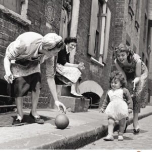 Family and Kinship in East London